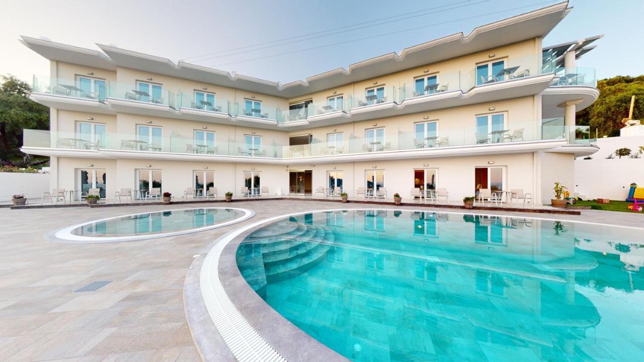 Golden Lion Parga Hotel Exterior photo