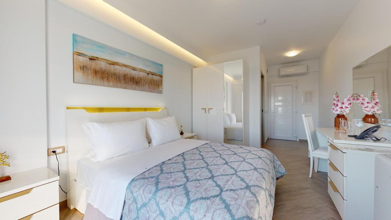 Golden Lion Parga Hotel Exterior photo