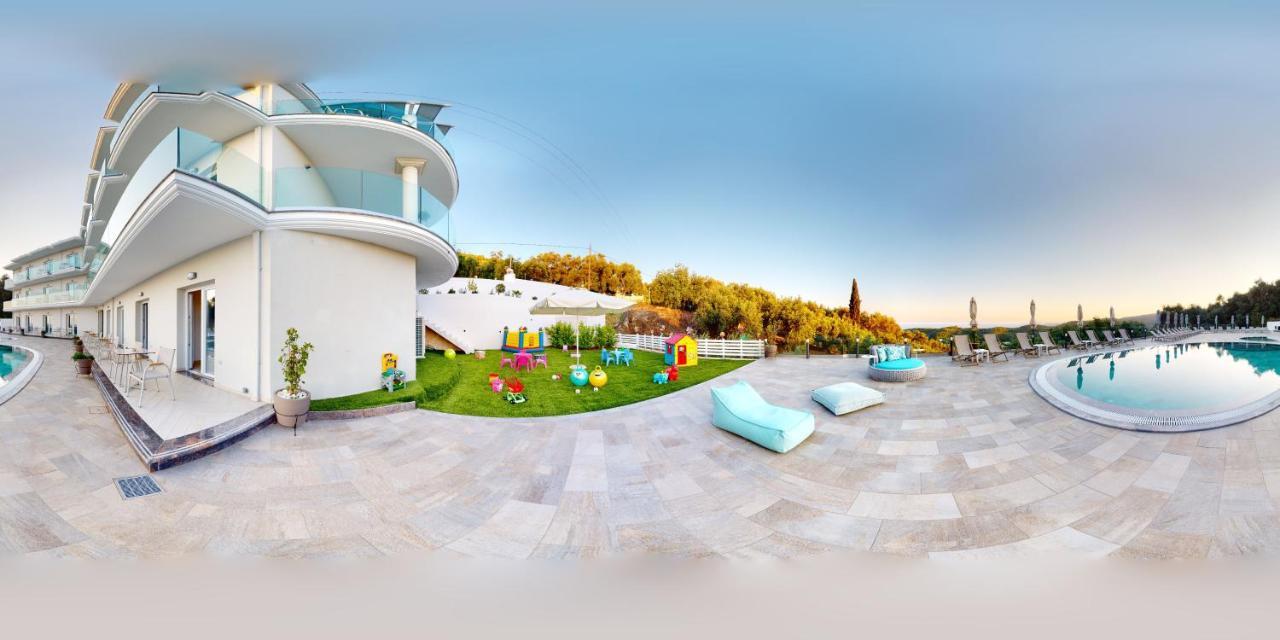 Golden Lion Parga Hotel Exterior photo